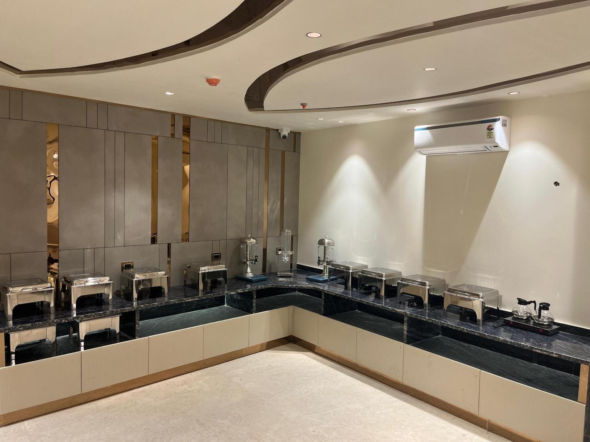 Foxoso Venue Hotel, Delhi Airport Hotel